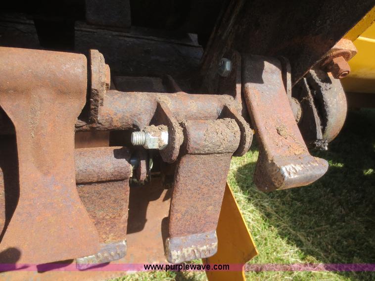 image for item D2135 Knight 8014 Pro Twin manure spreader