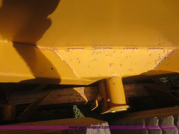 image for item D2135 Knight 8014 Pro Twin manure spreader