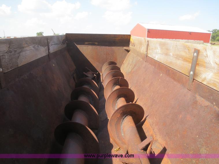 image for item D2135 Knight 8014 Pro Twin manure spreader