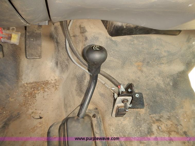 image for item E7801 2006 Ford F250 Super Duty XL SuperCab utility truck