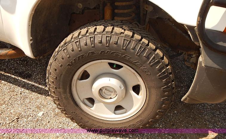 image for item E7801 2006 Ford F250 Super Duty XL SuperCab utility truck