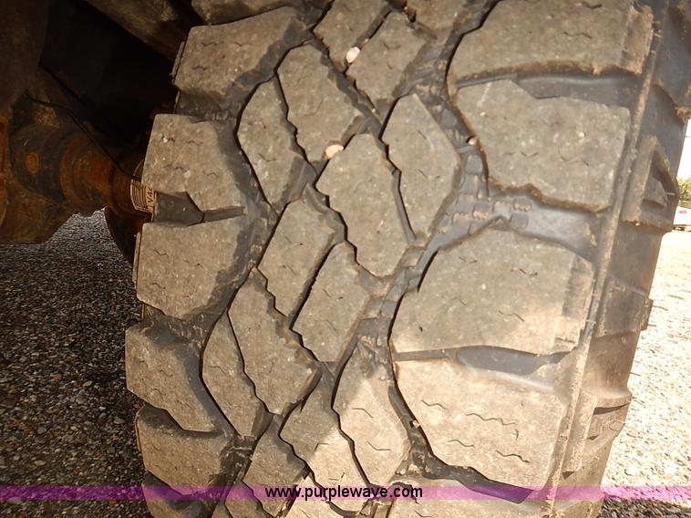 image for item E7801 2006 Ford F250 Super Duty XL SuperCab utility truck