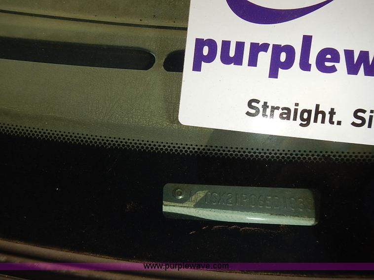 image for item E7801 2006 Ford F250 Super Duty XL SuperCab utility truck