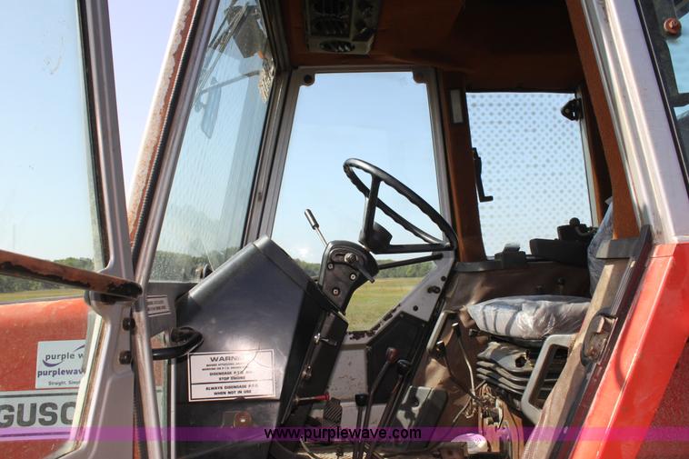 image for item F3322 Massey-Ferguson 698 MFWD tractor