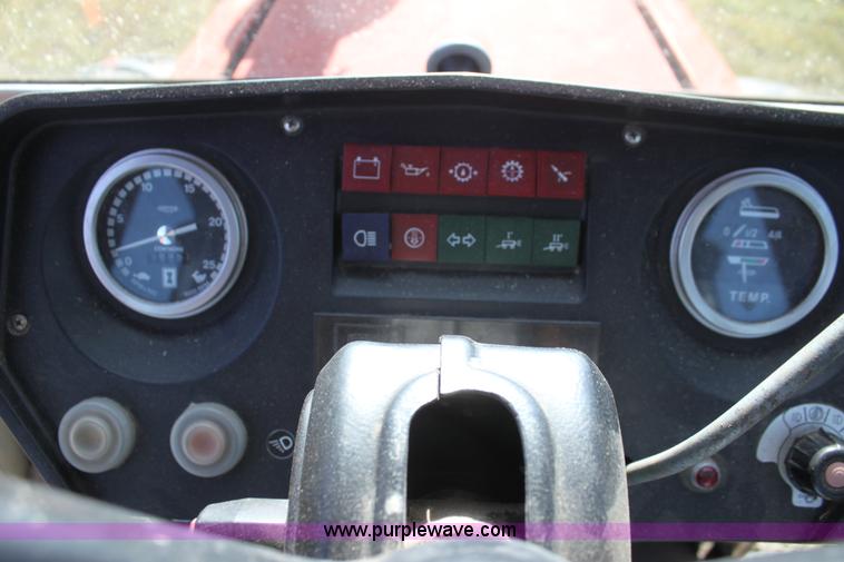 image for item F3322 Massey-Ferguson 698 MFWD tractor