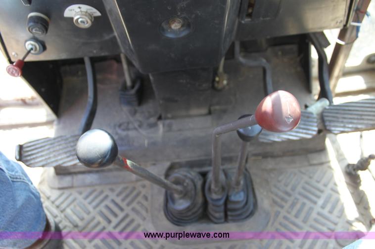 image for item F3322 Massey-Ferguson 698 MFWD tractor