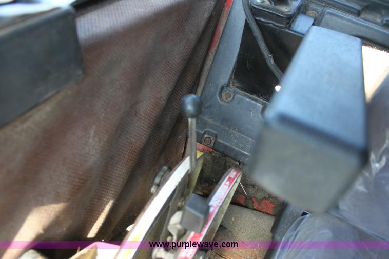 image for item F3322 Massey-Ferguson 698 MFWD tractor