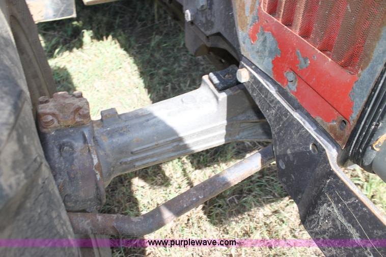 image for item F3322 Massey-Ferguson 698 MFWD tractor