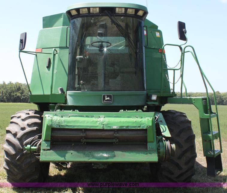 image for item F3326 1990 John Deere 9600 combine
