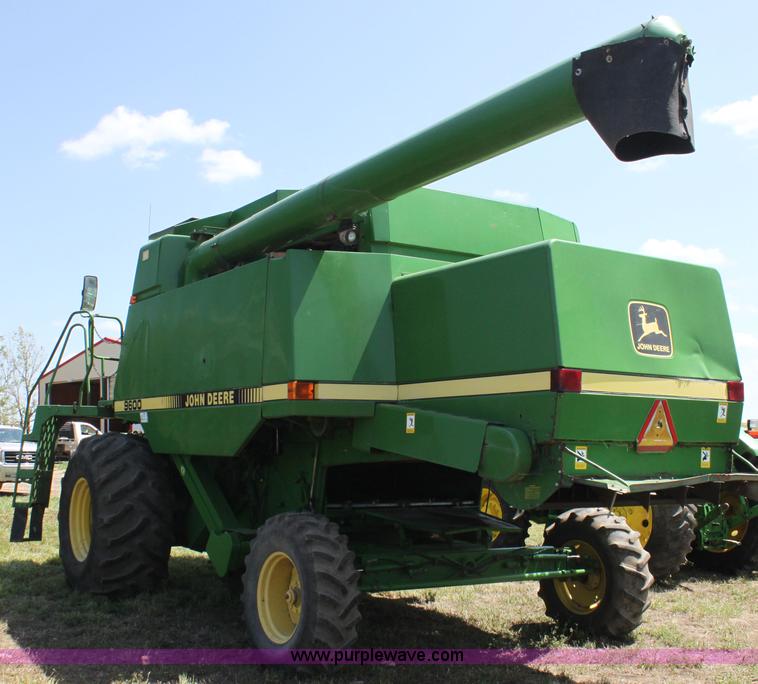 image for item F3326 1990 John Deere 9600 combine