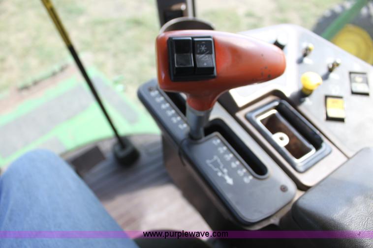 image for item F3326 1990 John Deere 9600 combine