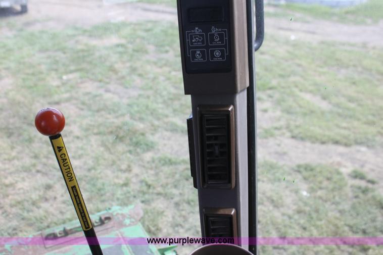 image for item F3326 1990 John Deere 9600 combine