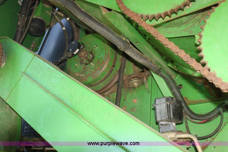 image for item F3326 1990 John Deere 9600 combine