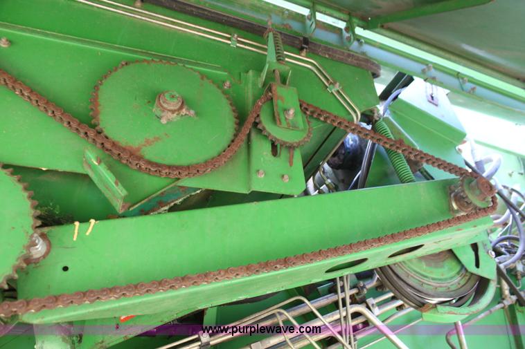 image for item F3326 1990 John Deere 9600 combine