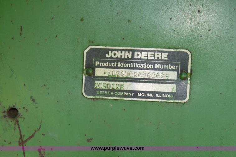 image for item F3326 1990 John Deere 9600 combine