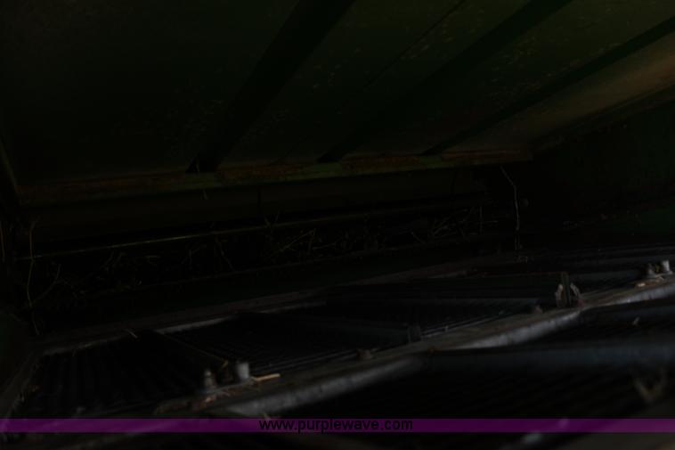 image for item F3326 1990 John Deere 9600 combine