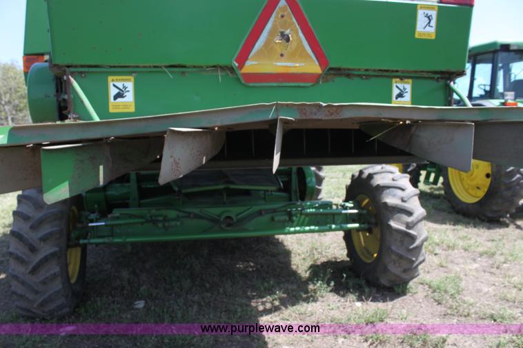 image for item F3326 1990 John Deere 9600 combine