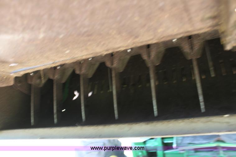 image for item F3326 1990 John Deere 9600 combine