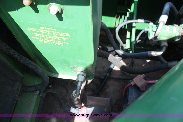 image for item F3326 1990 John Deere 9600 combine