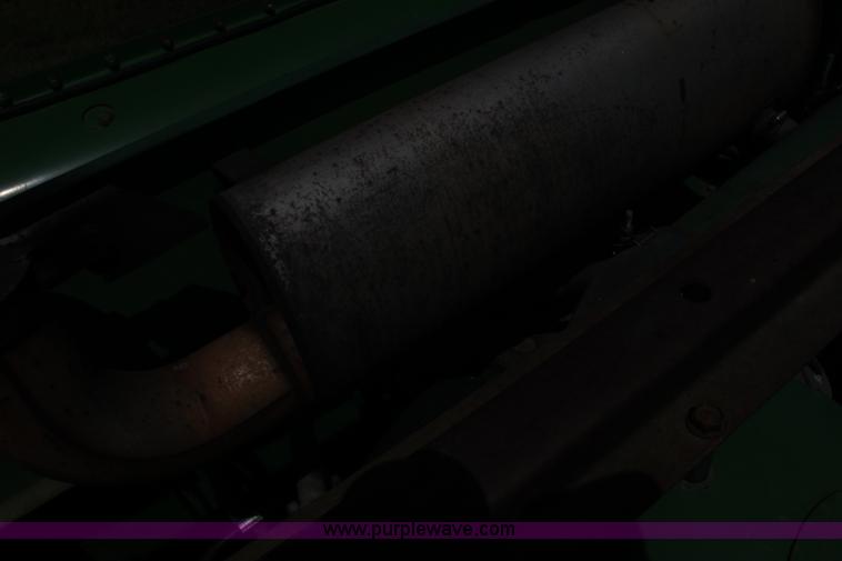 image for item F3326 1990 John Deere 9600 combine