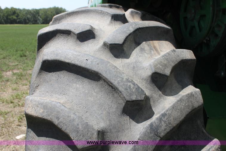 image for item F3326 1990 John Deere 9600 combine