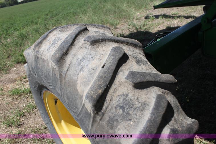 image for item F3326 1990 John Deere 9600 combine