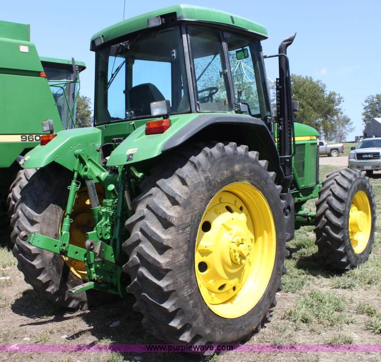 image for item F3327 1999 John Deere 7710 MFWD tractor