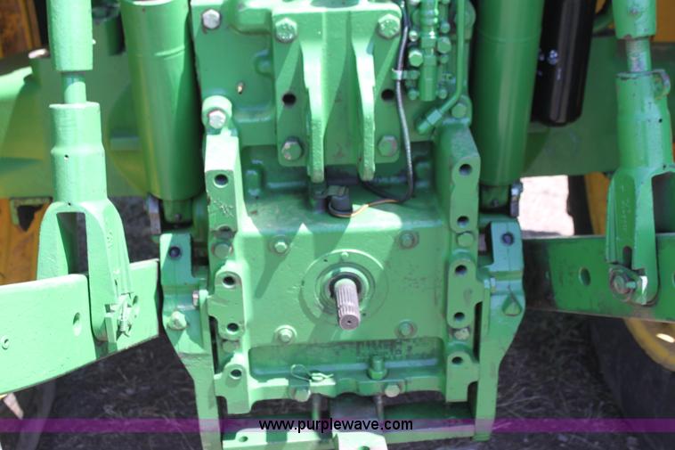 image for item F3327 1999 John Deere 7710 MFWD tractor