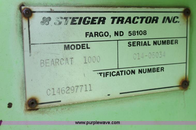 image for item F3338 1986 Steiger Bearcat 1000 4WD tractor