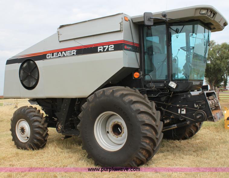 image for item F3342 2001 Gleaner R72 RWA combine