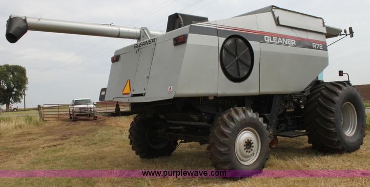 image for item F3342 2001 Gleaner R72 RWA combine