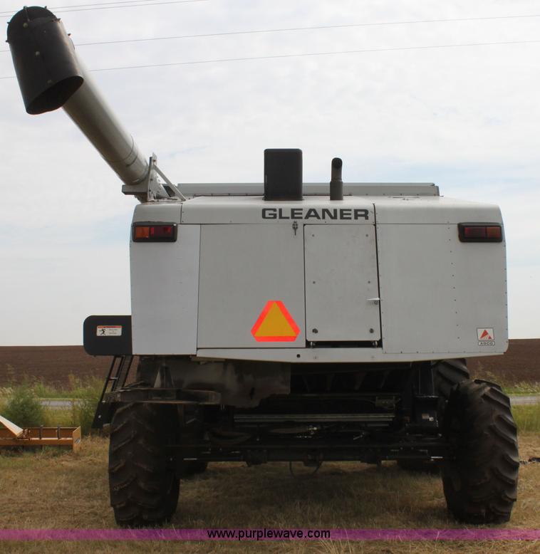 image for item F3342 2001 Gleaner R72 RWA combine