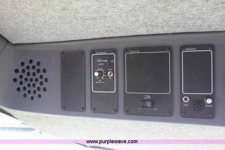 image for item F3342 2001 Gleaner R72 RWA combine