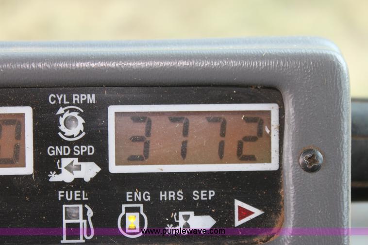 image for item F3342 2001 Gleaner R72 RWA combine