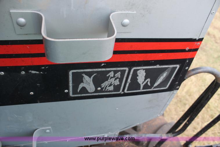 image for item F3342 2001 Gleaner R72 RWA combine