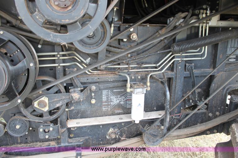 image for item F3342 2001 Gleaner R72 RWA combine