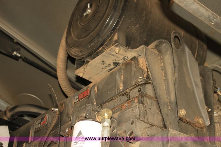 image for item F3342 2001 Gleaner R72 RWA combine