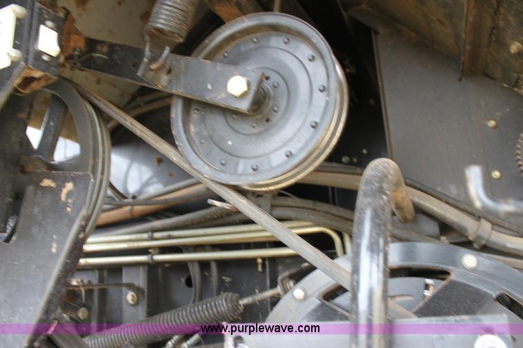 image for item F3342 2001 Gleaner R72 RWA combine