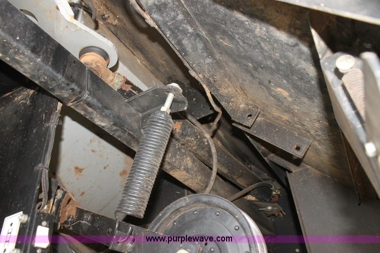 image for item F3342 2001 Gleaner R72 RWA combine