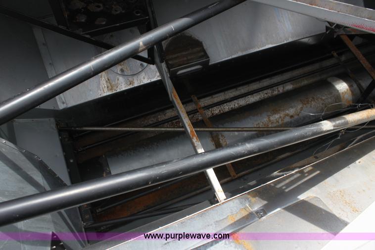 image for item F3342 2001 Gleaner R72 RWA combine