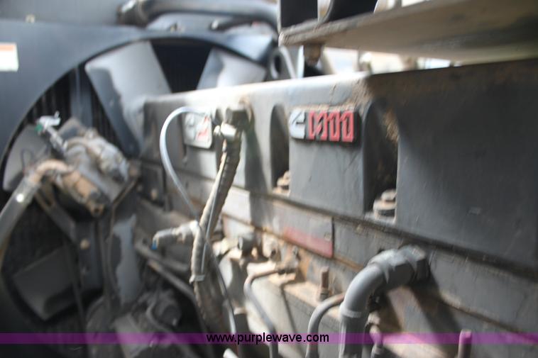 image for item F3342 2001 Gleaner R72 RWA combine