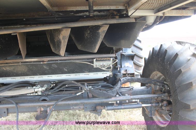 image for item F3342 2001 Gleaner R72 RWA combine