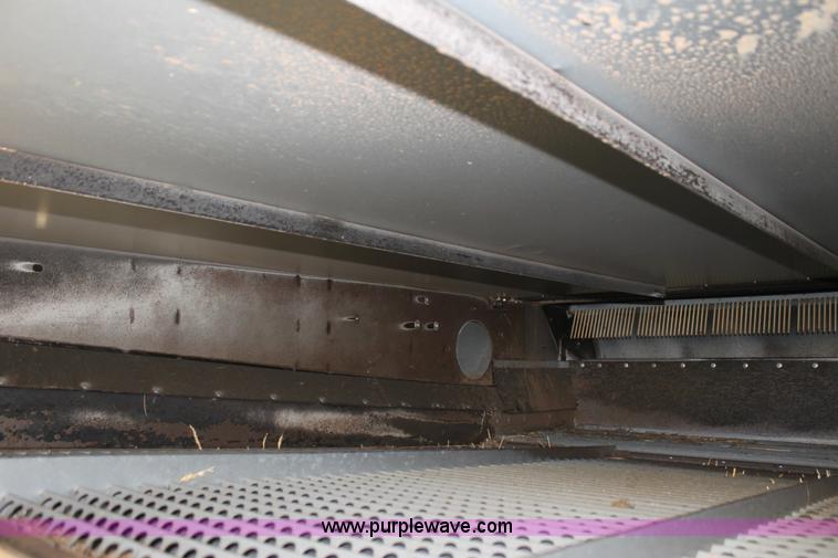 image for item F3342 2001 Gleaner R72 RWA combine