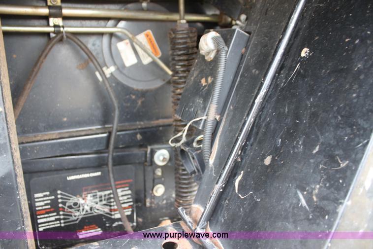 image for item F3342 2001 Gleaner R72 RWA combine