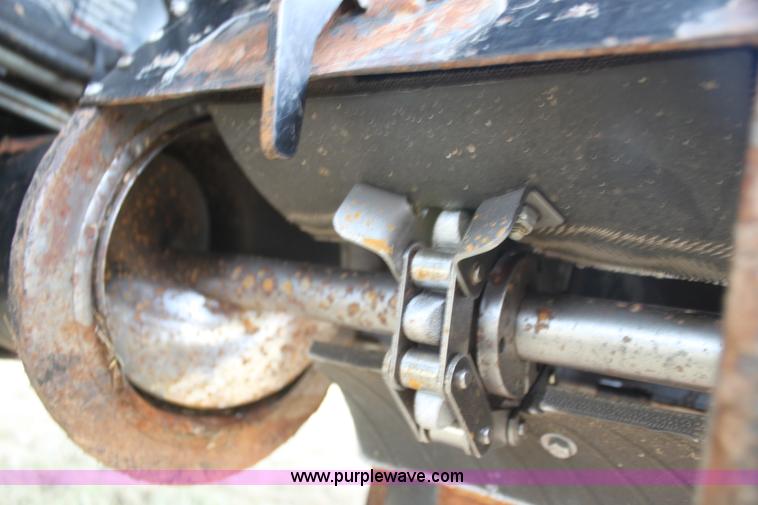 image for item F3342 2001 Gleaner R72 RWA combine