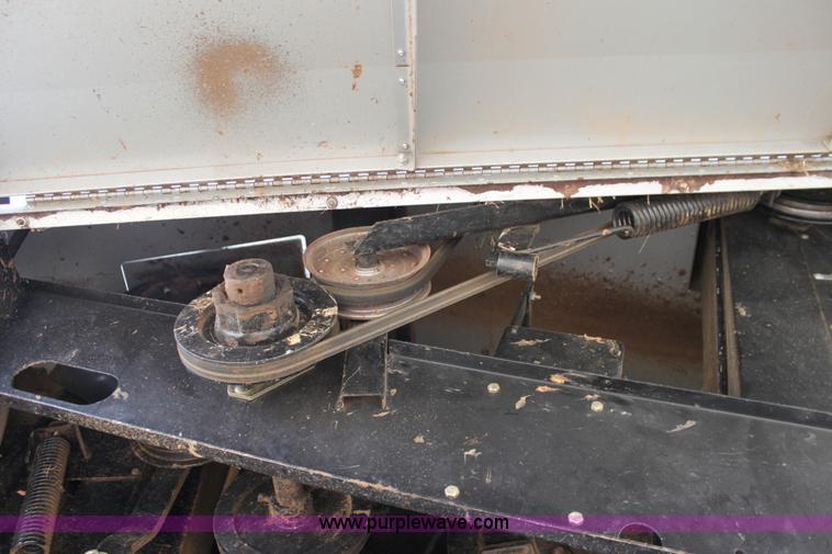 image for item F3342 2001 Gleaner R72 RWA combine