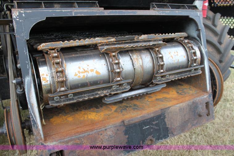 image for item F3342 2001 Gleaner R72 RWA combine