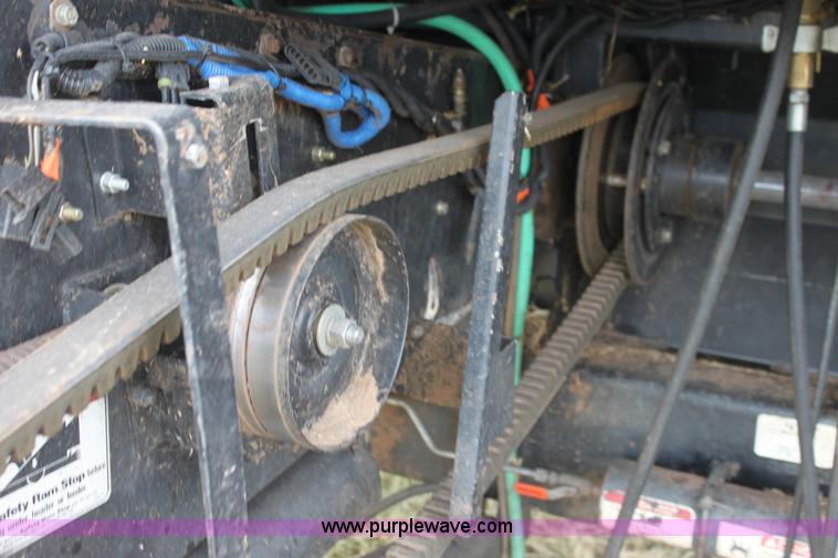 image for item F3342 2001 Gleaner R72 RWA combine