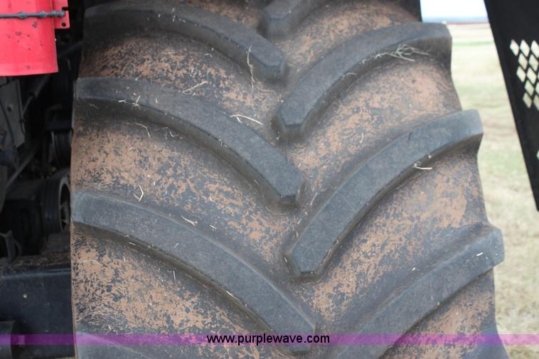 image for item F3342 2001 Gleaner R72 RWA combine