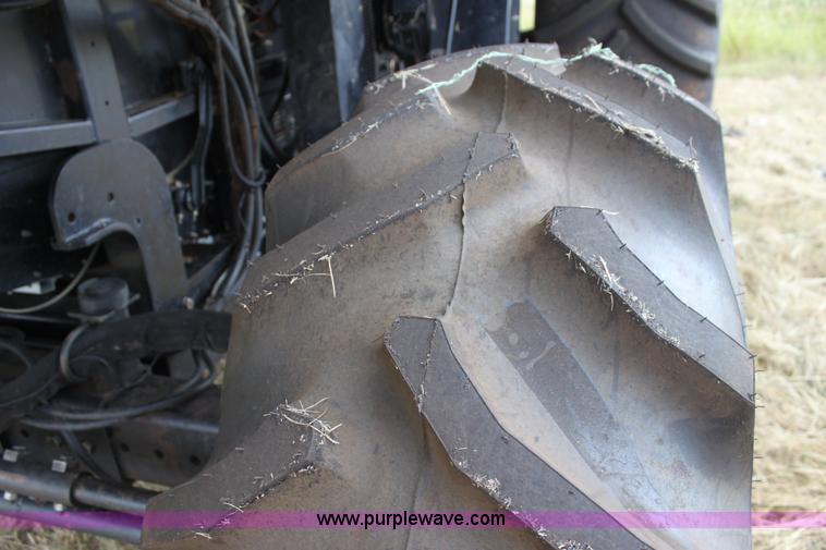 image for item F3342 2001 Gleaner R72 RWA combine